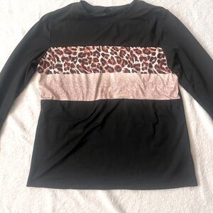 long sleeve with leopard print, medium, ranlege